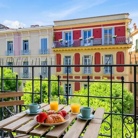 Apartment Victoria - Hyper Centre De - Au Pied De L'immeuble